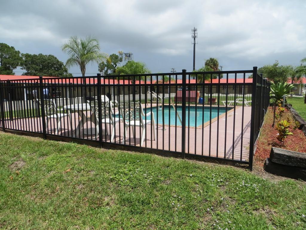 Travelers Inn Okeechobee Ngoại thất bức ảnh