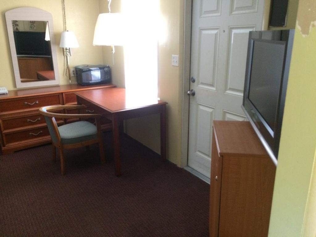 Travelers Inn Okeechobee Ngoại thất bức ảnh